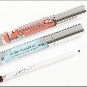 COLOURPOP COSMETICS
Bretman Wet Lip Bundle